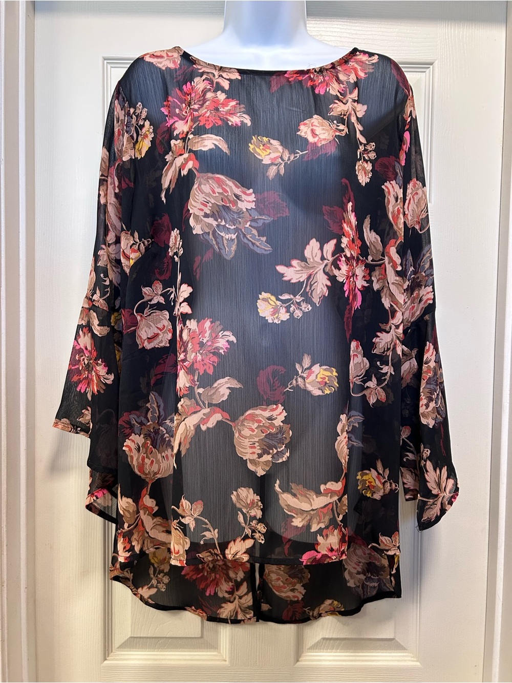 SIGNATURE COLLECTION • Sheer Floral Print Belle Sleeve Top